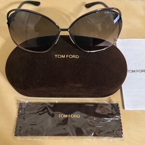 Authentic Tom Ford Carla TF157 08B Gunmetal/Black Sunglasses